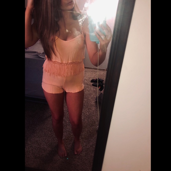 🍑 Charlotte Rouse Romper 🍑 - Picture 2 of 5